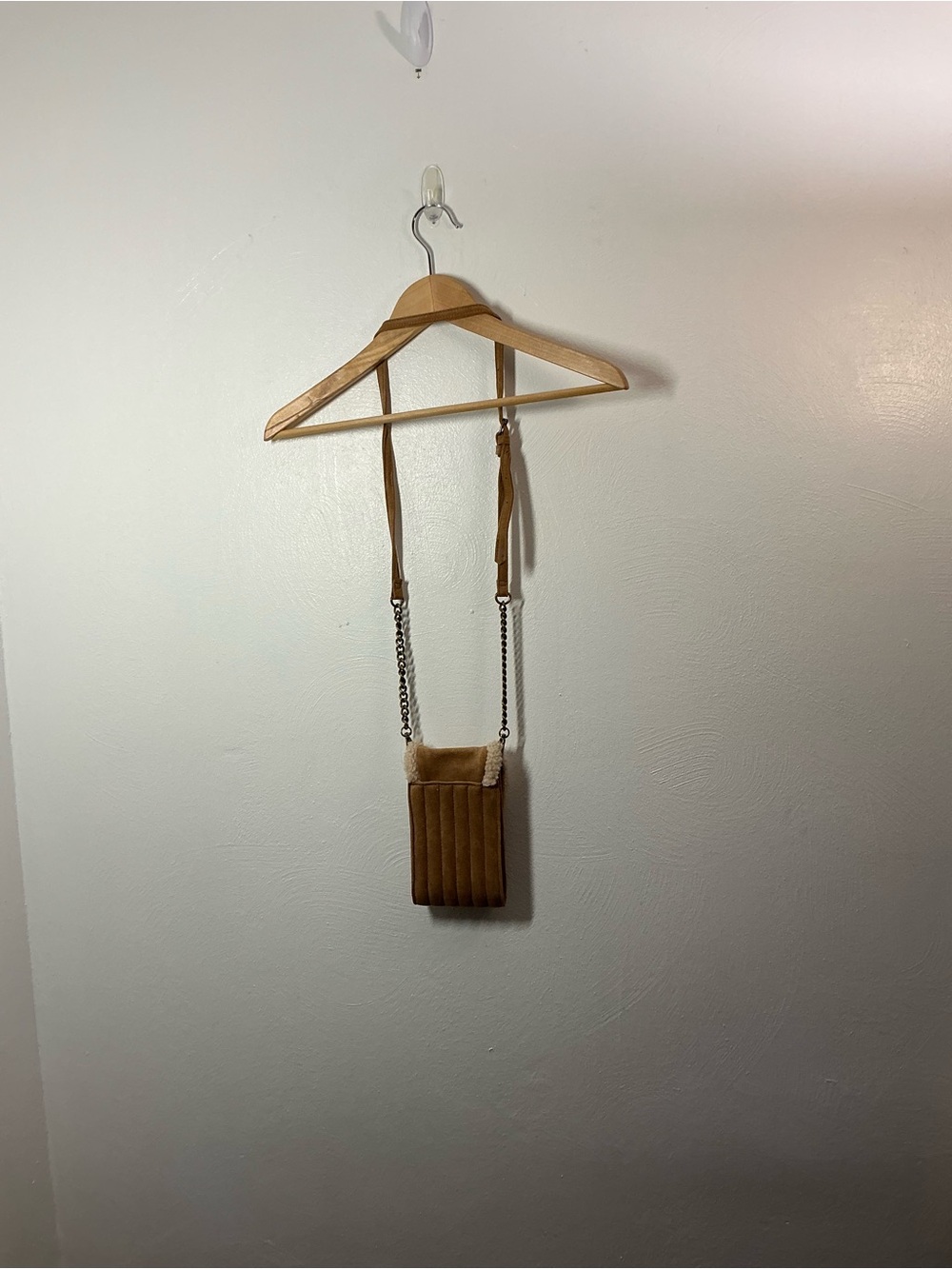 Maurice’s Tan Suede Crossbody Bag with Sherpa Trim - Picture 2 of 7